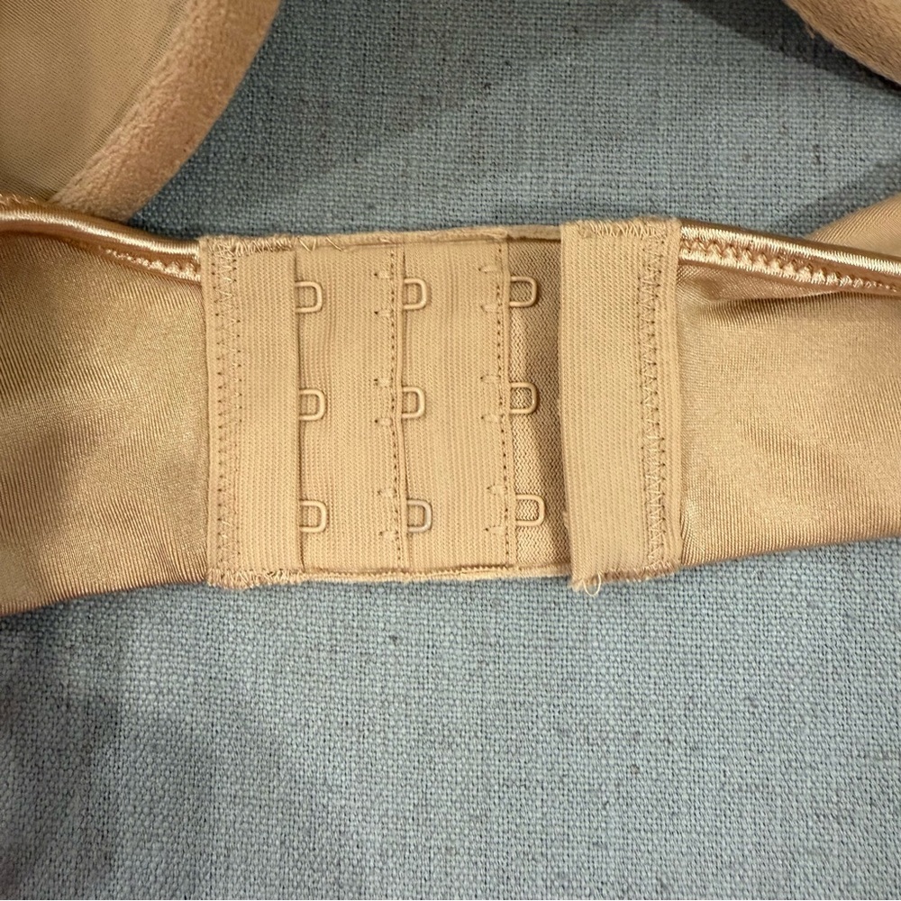 Bali Women's Nude Bra‎ - Picture 3 of 5